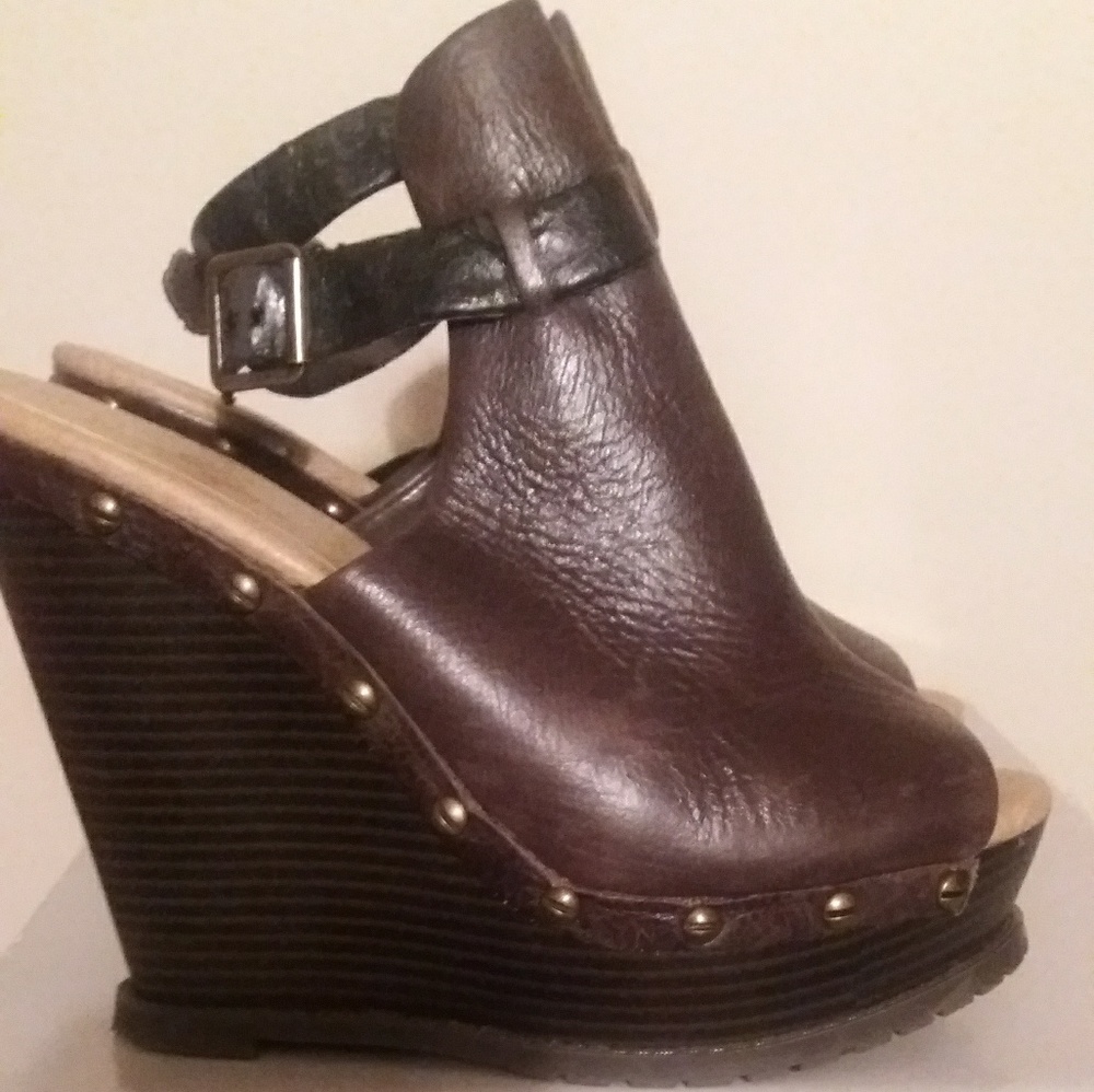 Shoes - Picture 3 of 5